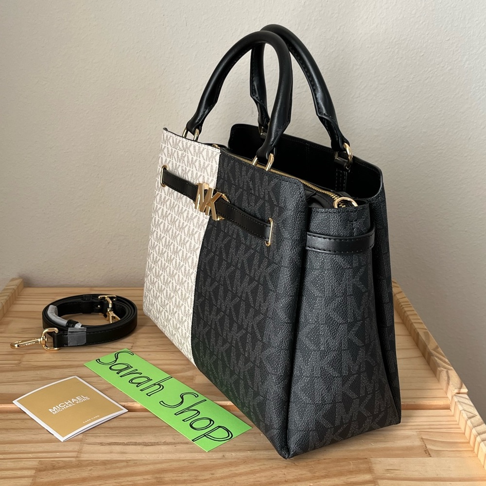 🌼Michael Kors Purse - Picture 5 of 15